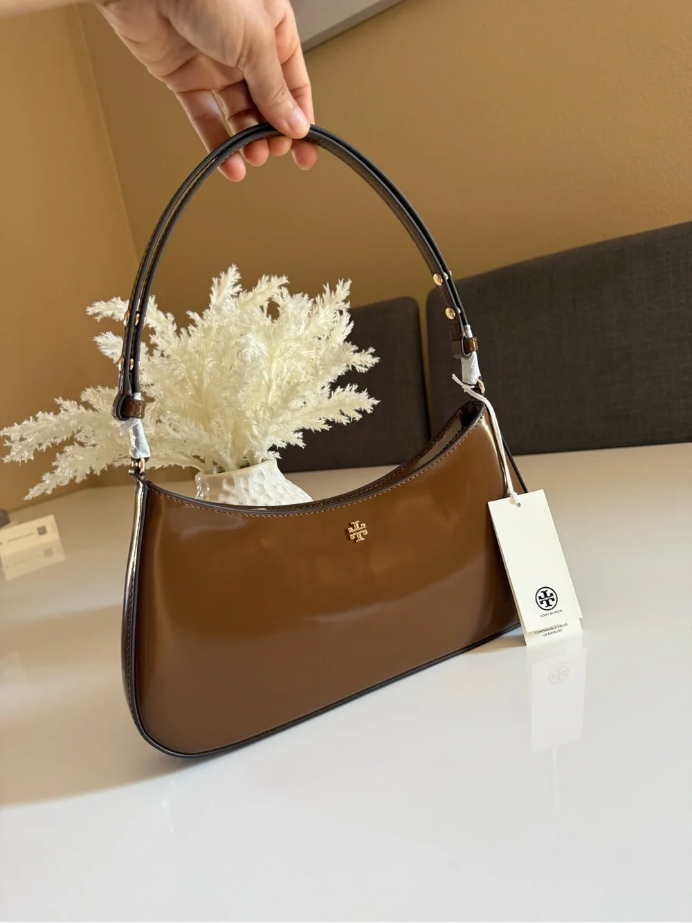 NWT , tory burch Emerson smooth shoulder bag brown rich walnut $400